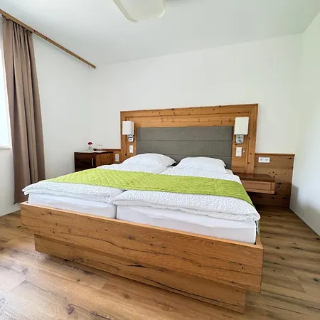 Hofbauers Gaestezimmer Lantgård Auerbach