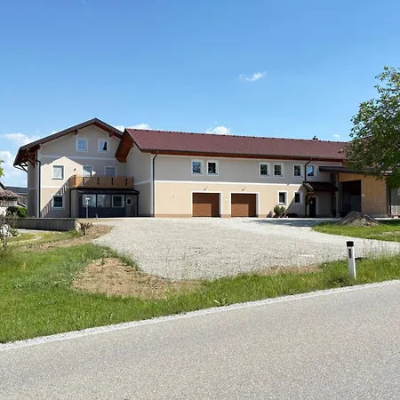 Hofbauers Gaestezimmer Lantgård *